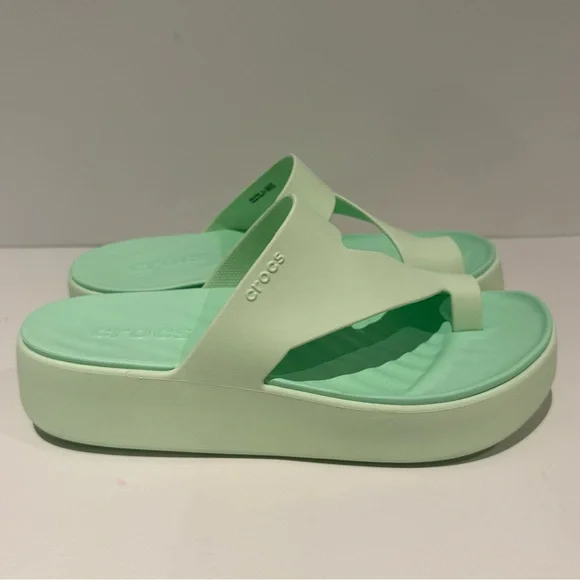 CROCS Women’s Getaway Mint Green Platform Toe Loop Slide Sandals Flip Flops W9 - Picture 3 of 9